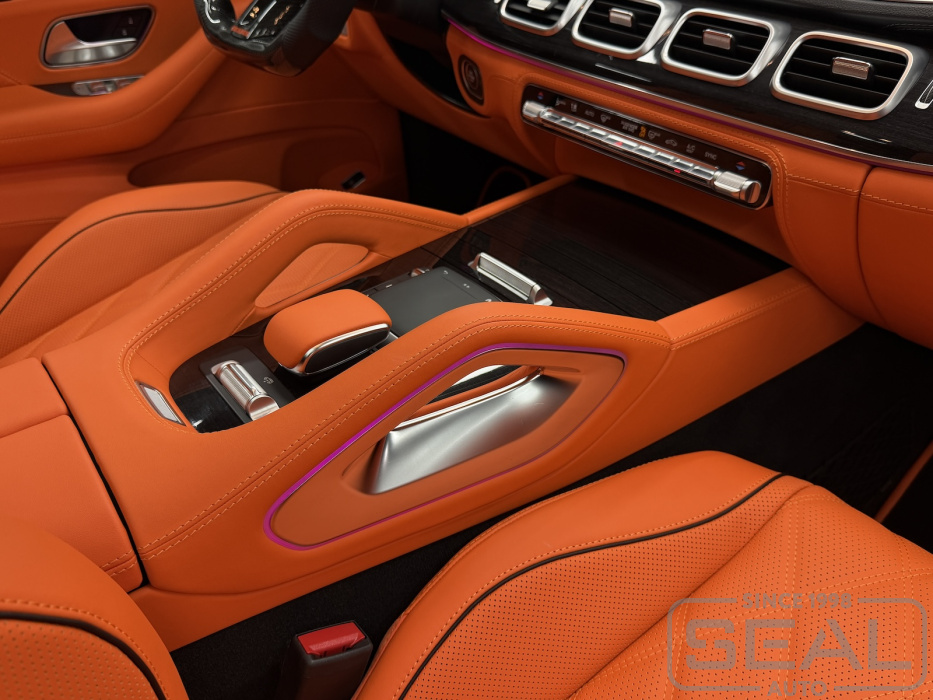 Центральная коносль Mercedes GLE (C167) после перетяжки кожей Nappa