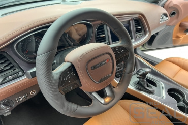 Dodge Challenger Перетяжка руля и клаксона