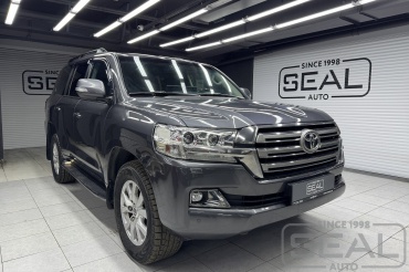 Toyota Land Cruiser 200   