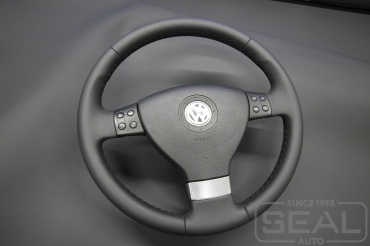 Volkswagen Golf V Перешив руля кожей