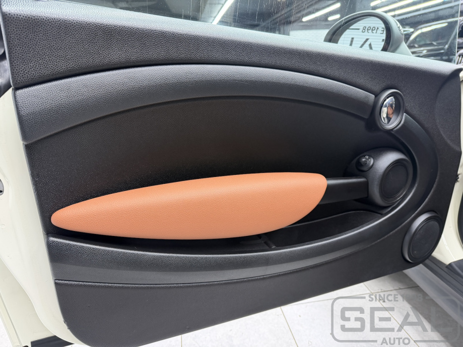 Перетяжка торпедо MINI Clubman эко кожей Nappa