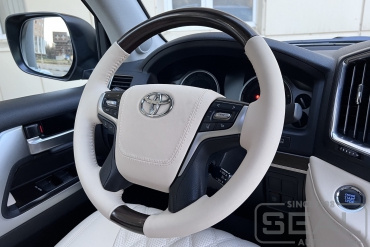 Toyota Land Cruiser 200 Перетяжка руля, клаксона и ручек