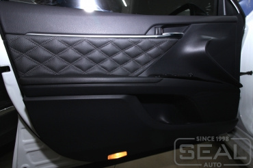 Toyota Camry XV70 Перетяжка дверных карт