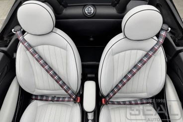 Новый интерьер салона в Mini Roadster