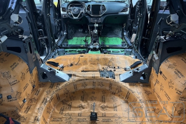 Jeep Cherokee Шумоизоляция автомобиля