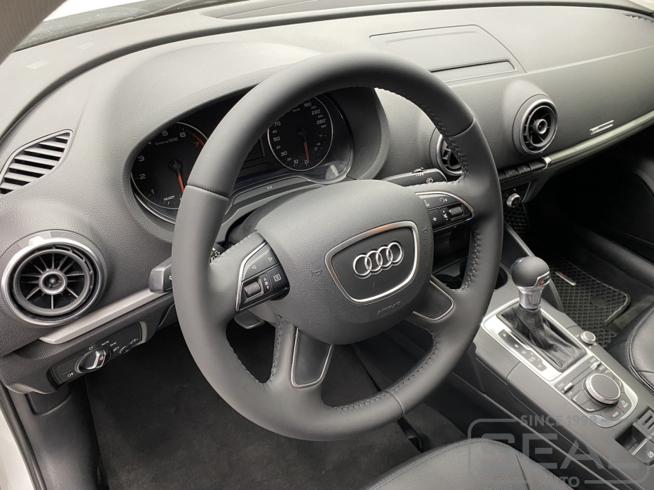 Audi A3 Перетяжка руля автомобиля