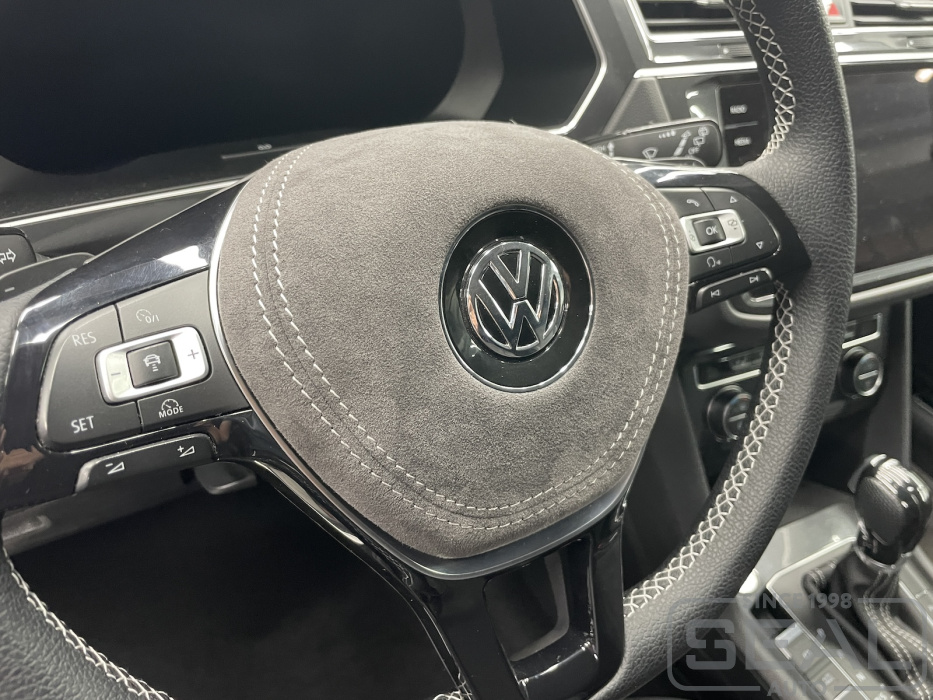 Volkswagen Tiguan Перетяжка руля и клаксона| Автоателье СеалАвто | Москва