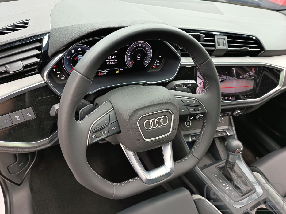 Руль Audi Q3 после установки подогрева в СеалАвто