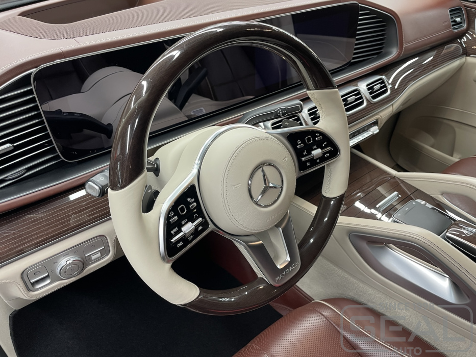 Перетяжка руля Mercedes-Benz GLS (X167) натуральной кожей в Москве.