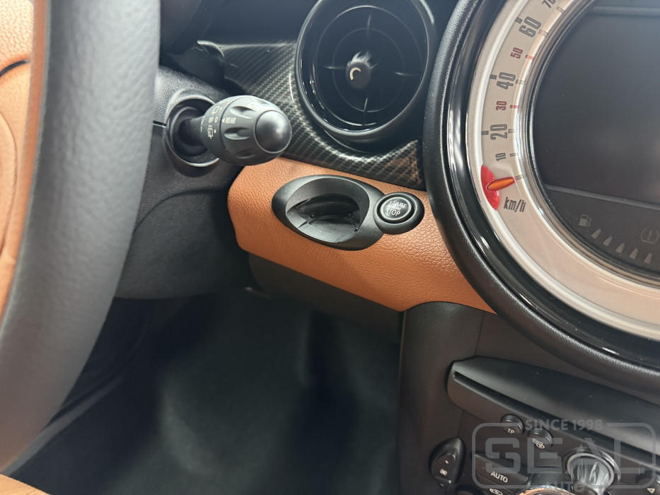 MINI Clubman Перетяжка салона автомобиля| Автоателье СеалАвто | Москва