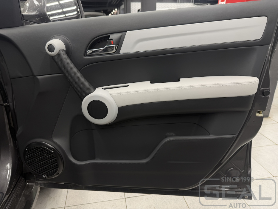 Honda CR-V Перетяжка дверной панели целиком