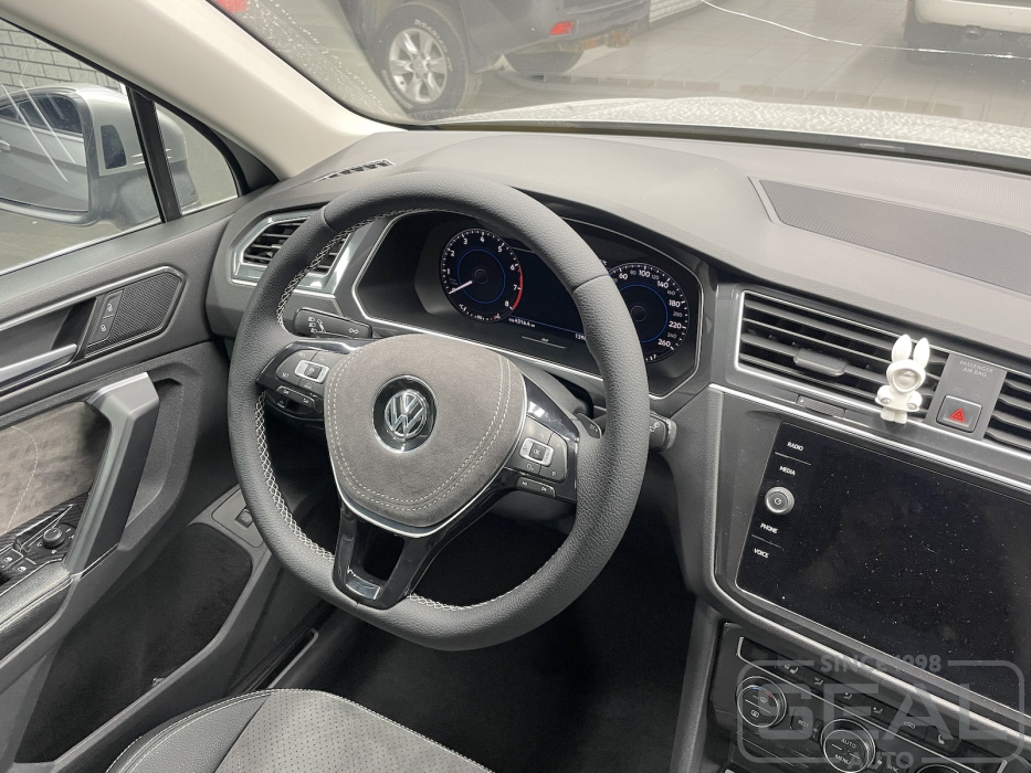 Volkswagen Tiguan Перетяжка руля и клаксона| Автоателье СеалАвто | Москва