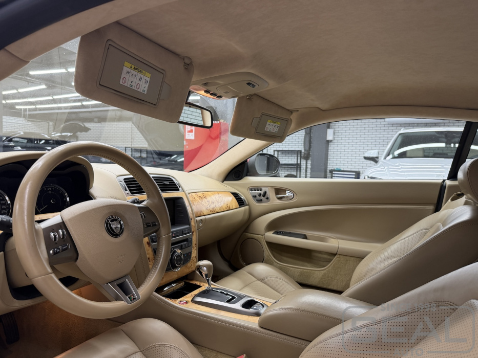 Jaguar XKR Перетяжка потолка алькантарой| Автоателье СеалАвто | Москва