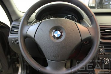 BMW X1 Перетяжка руля кожей