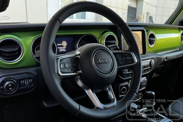 Jeep Wrangler Перетяжка кожей руля