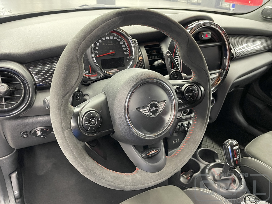Mini Clubman Перетяжка руля алькантарой| Автоателье СеалАвто | Москва