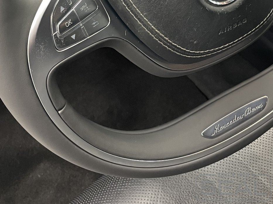 Детали перетяжки руля Mercedes-Benz S-class (W222) натуральной кожей.