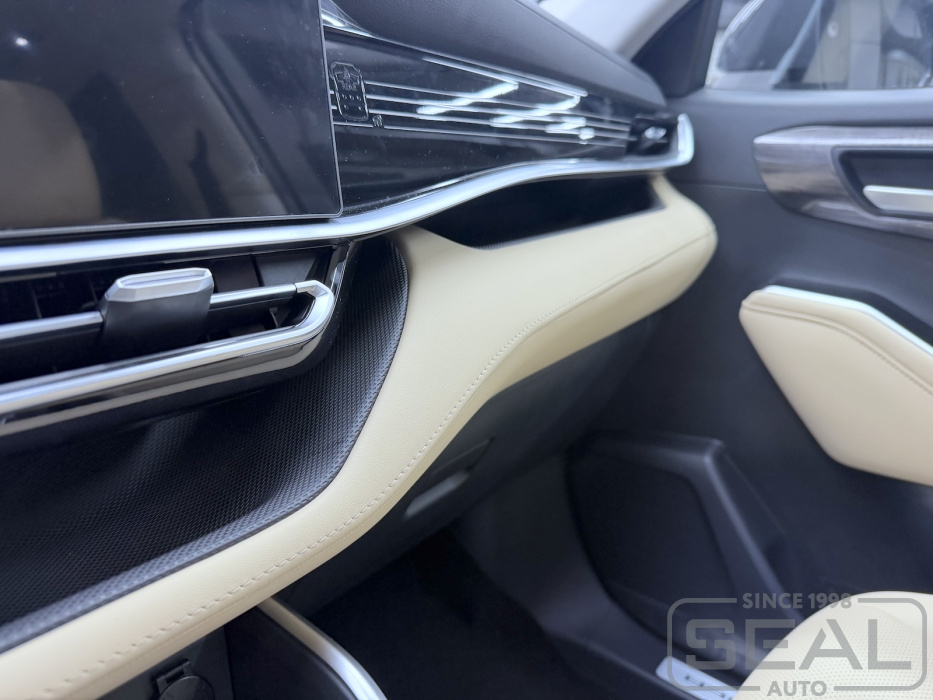 Toyota Highlander Перетяжка накладок торпедо и центральной консоли| Автоателье СеалАвто | Москва