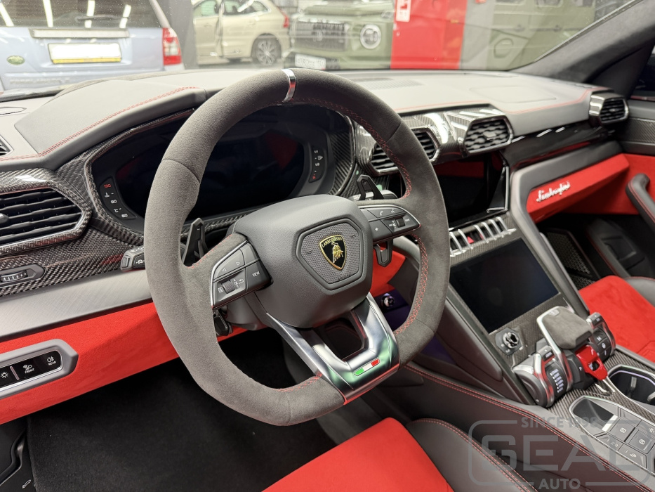 Lamborghini Urus Перетяжка руля и ручки кпп| Автоателье СеалАвто | Москва