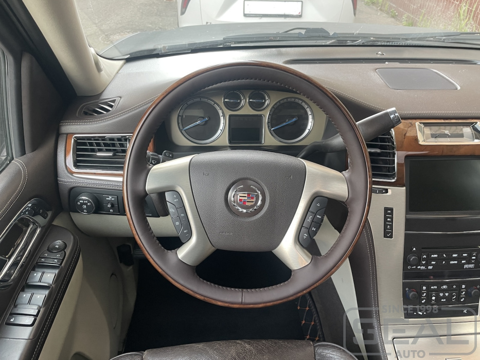 Cadillac Escalade Перетяжка руля| Автоателье СеалАвто | Москва