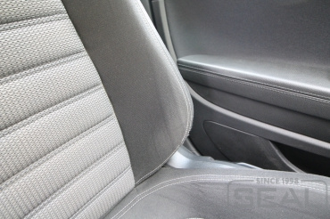 Volkswagen Passat CC Ремонт ткани на сидении