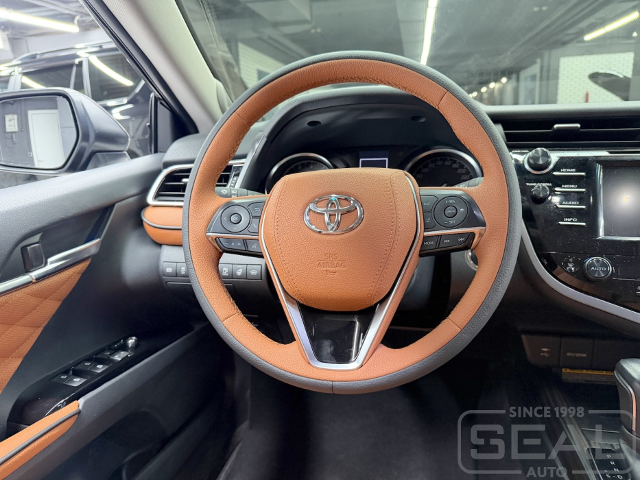 Toyota Сamry (XV70) Перетяжка руля и клаксона| Автоателье СеалАвто | Москва