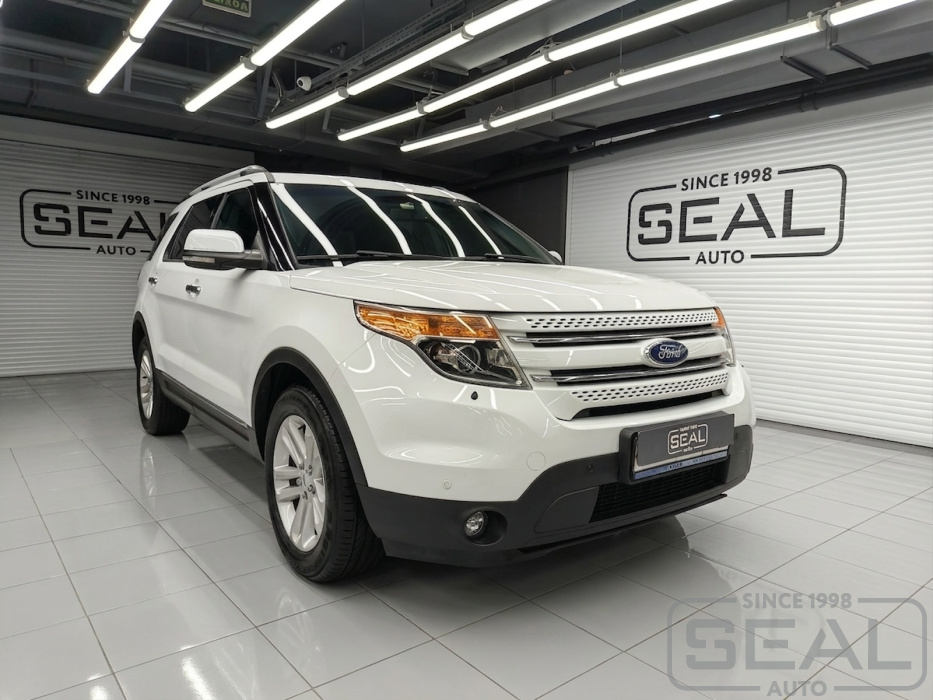 Ford Explorer в процессе перетяжки руля с установкой подогрева в СеалАвто