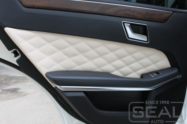 Mercedes E-klasse W212 Перетяжка дверных карт