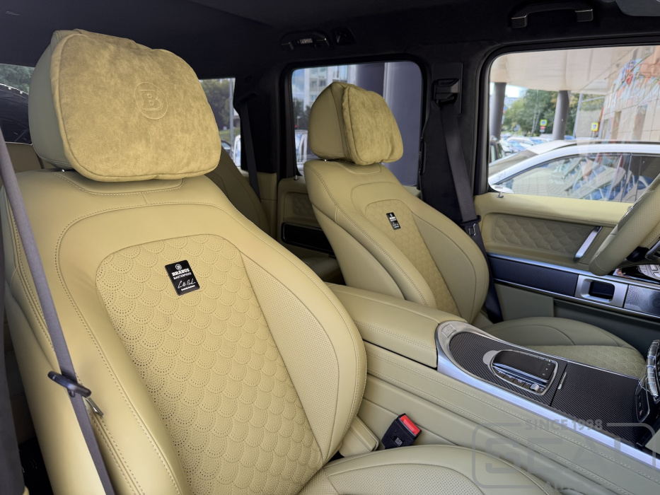Пошив подушек на подголовники Mercedes-Benz G-class III (W465) из Alcantara в студии СеалАвто