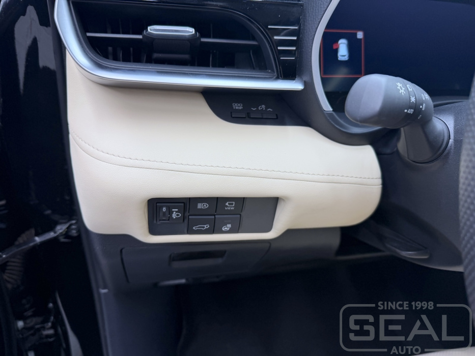 Toyota Highlander Перетяжка накладок торпедо и центральной консоли| Автоателье СеалАвто | Москва