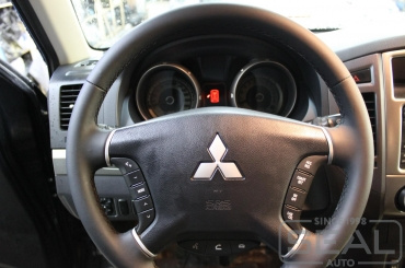 Mitsubishi Pajero 4 Перетяжка руля