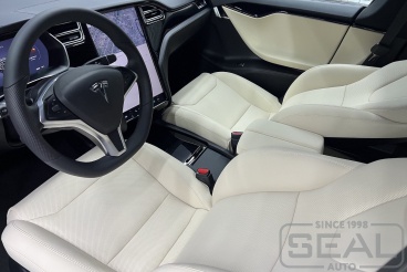 Новый интерьер для Tesla Model S