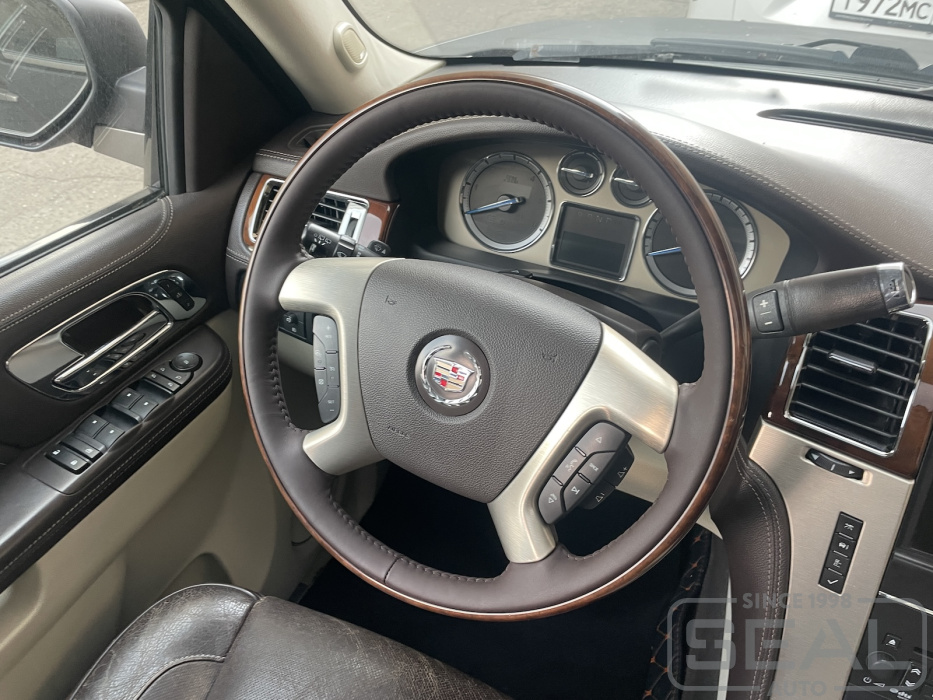 Cadillac Escalade Перетяжка руля| Автоателье СеалАвто | Москва