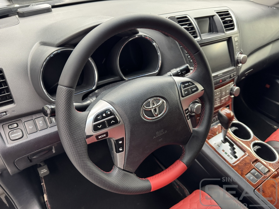 Руль Toyota Highlander после перетяжки эко кожей