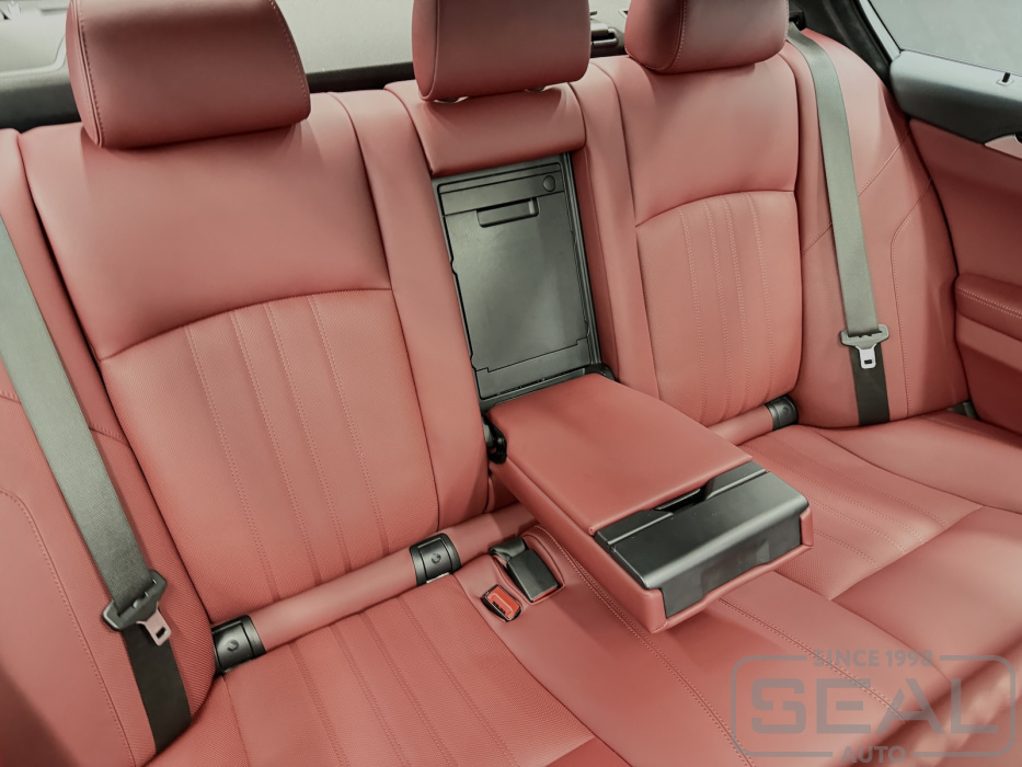 Задние сиденья BMW 5-series M5 (F10) после перетяжки эко кожей Nappa