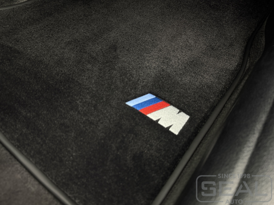 Вышивка логотипа на коврике BMW 5-series (F10)