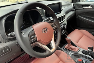 Hyundai Tucson Перетяжка руля, клаксона и ручки кпп