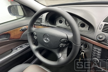 Mercedes E-klasse (W211) Перетяжка руля