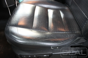 Land Rover Discovery Ремонт кожи сиденья и восстановление наполнителя