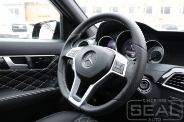 Mercedes С-klasse W204 Перетяжка руля и чехла кпп