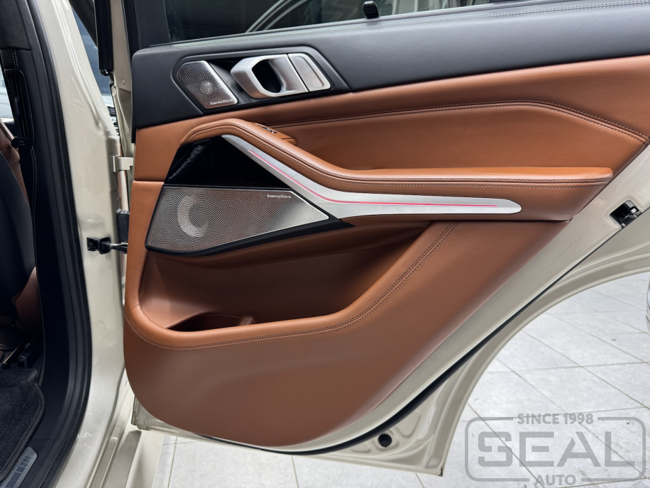 BMW X5 (G05) Перетяжка торпедо и панелей салона| Автоателье СеалАвто | Москва