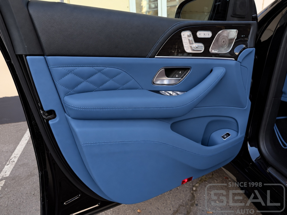 Дверная обшивка двери водителя Mercedes GLE перешитая кожей Nappa Porsche Maritimblau