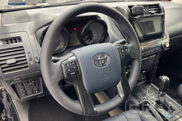 Toyota Prado 150 Перетяжка руля и установка подогрева