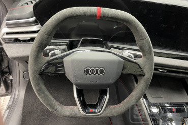 Audi A5 L Перетяжка руля алькантарой