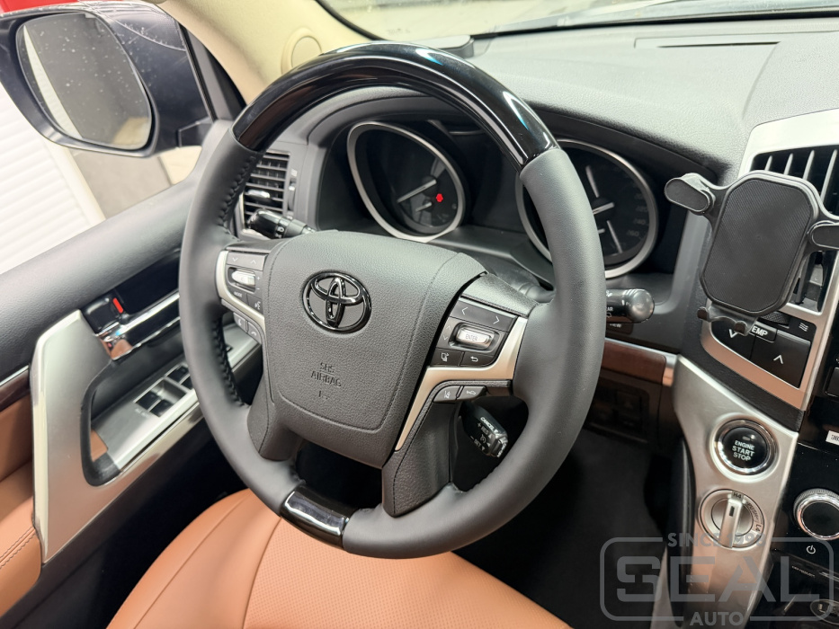 Toyota Land Cruiser 200 Перетяжка сидений и руля| Автоателье СеалАвто | Москва