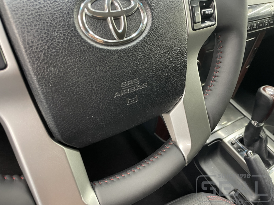 Toyota Land Cruiser Prado 150 Перетяжка руля| Автоателье СеалАвто | Москва