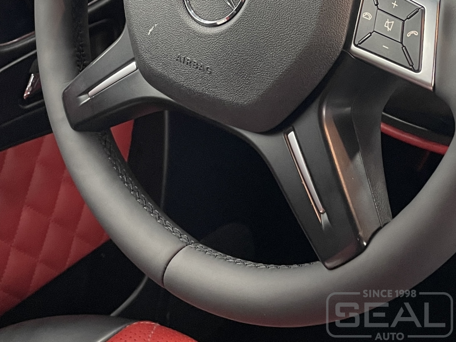 Детали перетяжки руля Mercedes-Benz G-class III (W465) натуральной кожей.