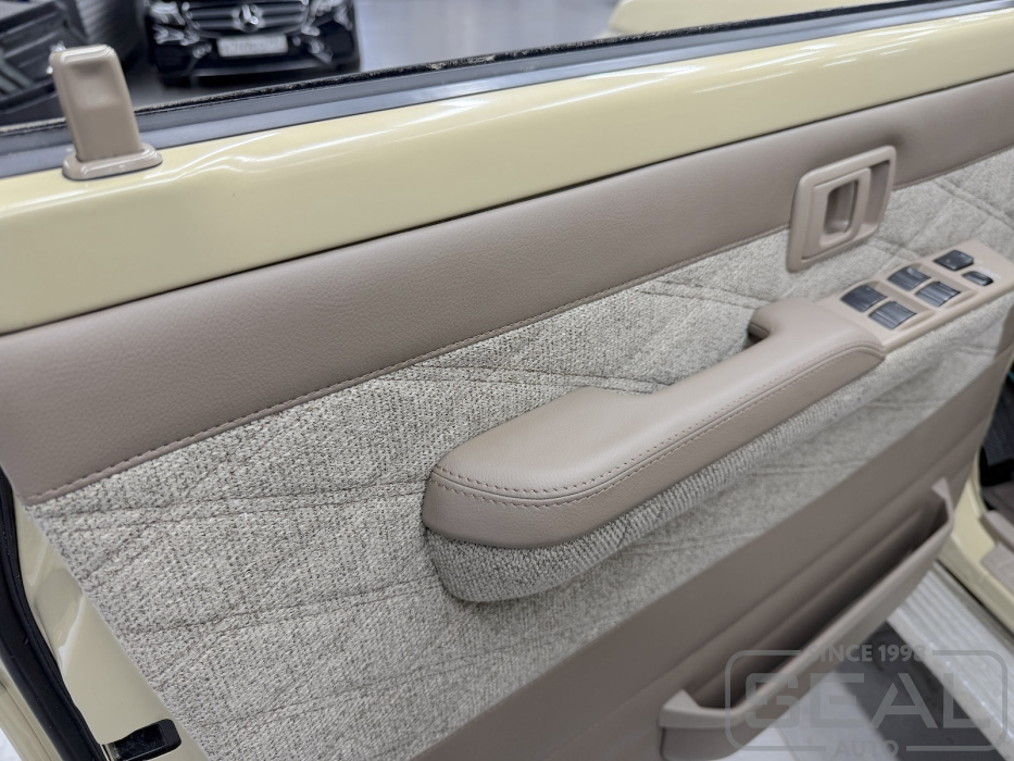 Toyota Land Cruiser 70 Перетяжка автомобиля| Автоателье СеалАвто | Москва