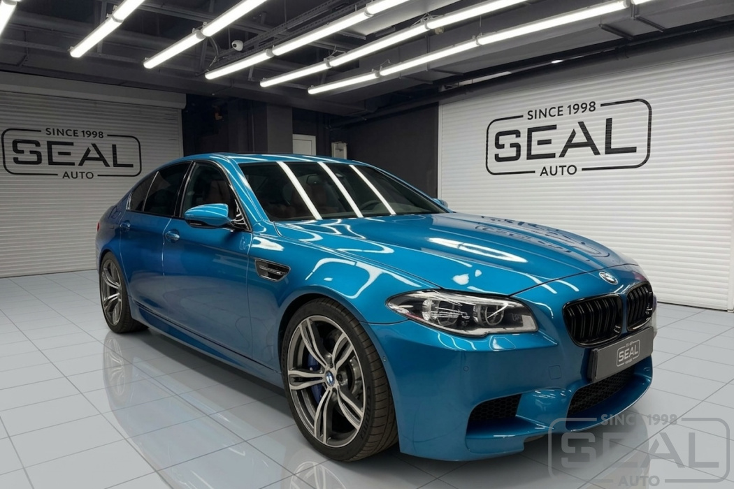 Автомобиль BMW 5-series (F10) на пошиве ковриков в салон в автоателье СеалАвто