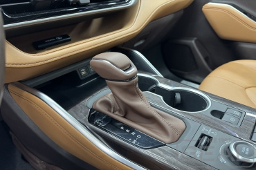 Toyota Highlander ��������� ����� � ������ ����